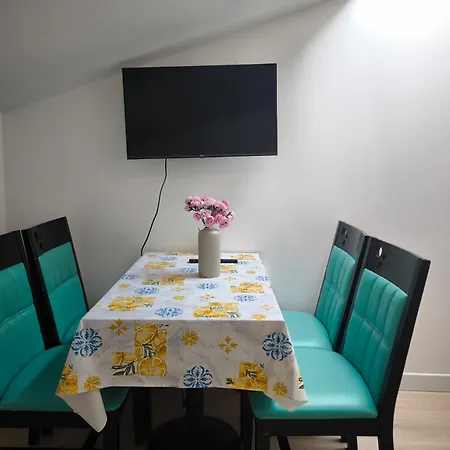 Charment T2 Proche Tram 9 Apartmán *